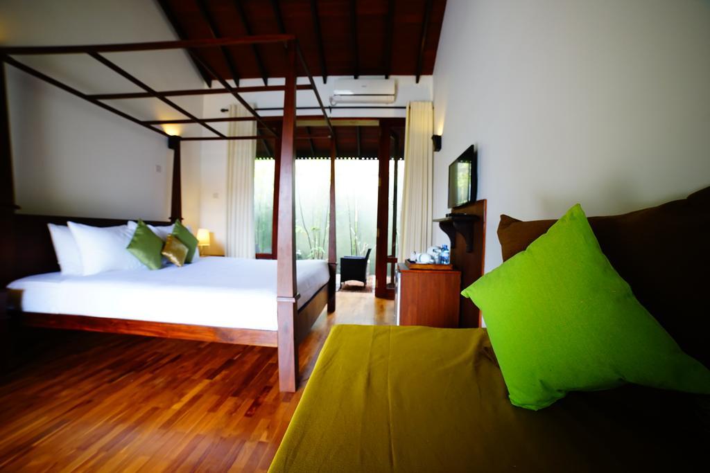 Lespri Grand Hotel Negombo Cameră foto