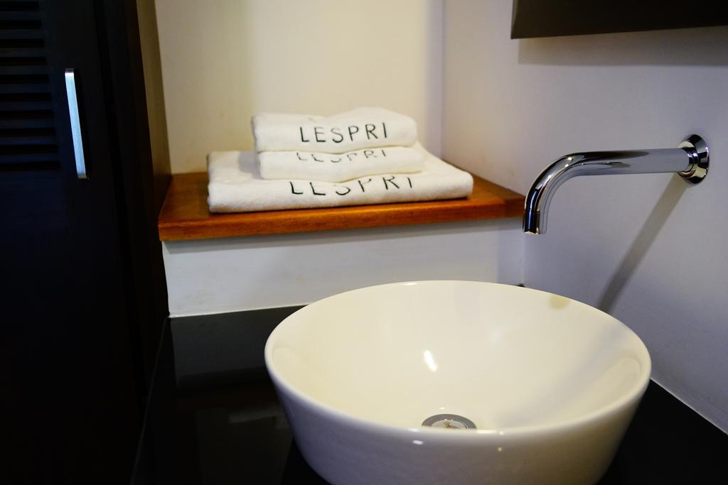 Lespri Grand Hotel Negombo Cameră foto