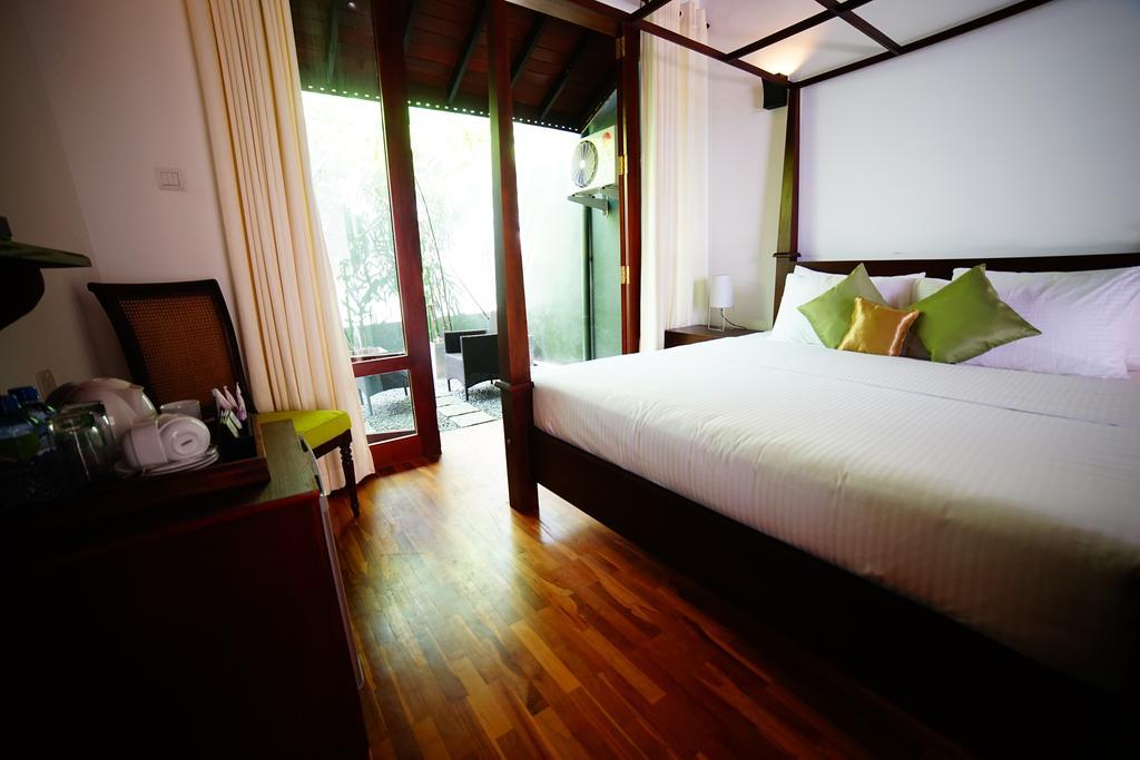 Lespri Grand Hotel Negombo Cameră foto