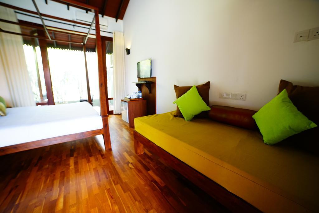 Lespri Grand Hotel Negombo Cameră foto